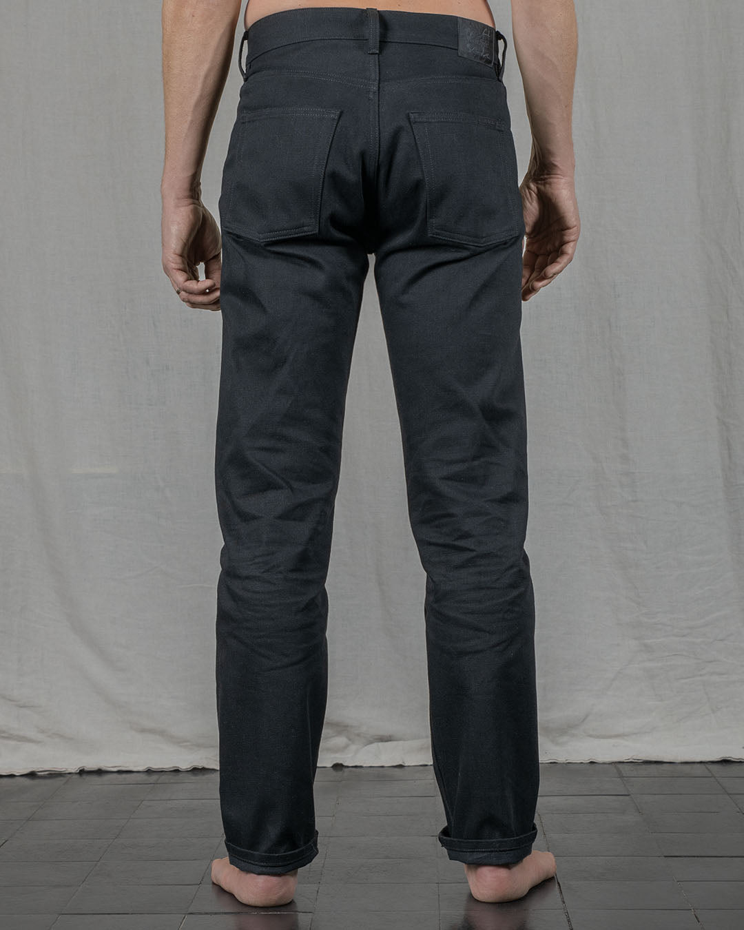 002  REGULAR / RIGID / SELVEDGE / CHARCOAL