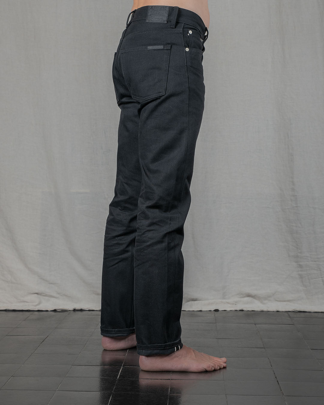 002  REGULAR / RIGID / SELVEDGE / CHARCOAL